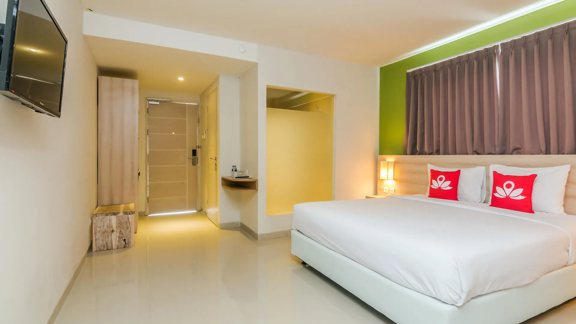 Zen Rooms Denpasar Jalan Salak Hotel