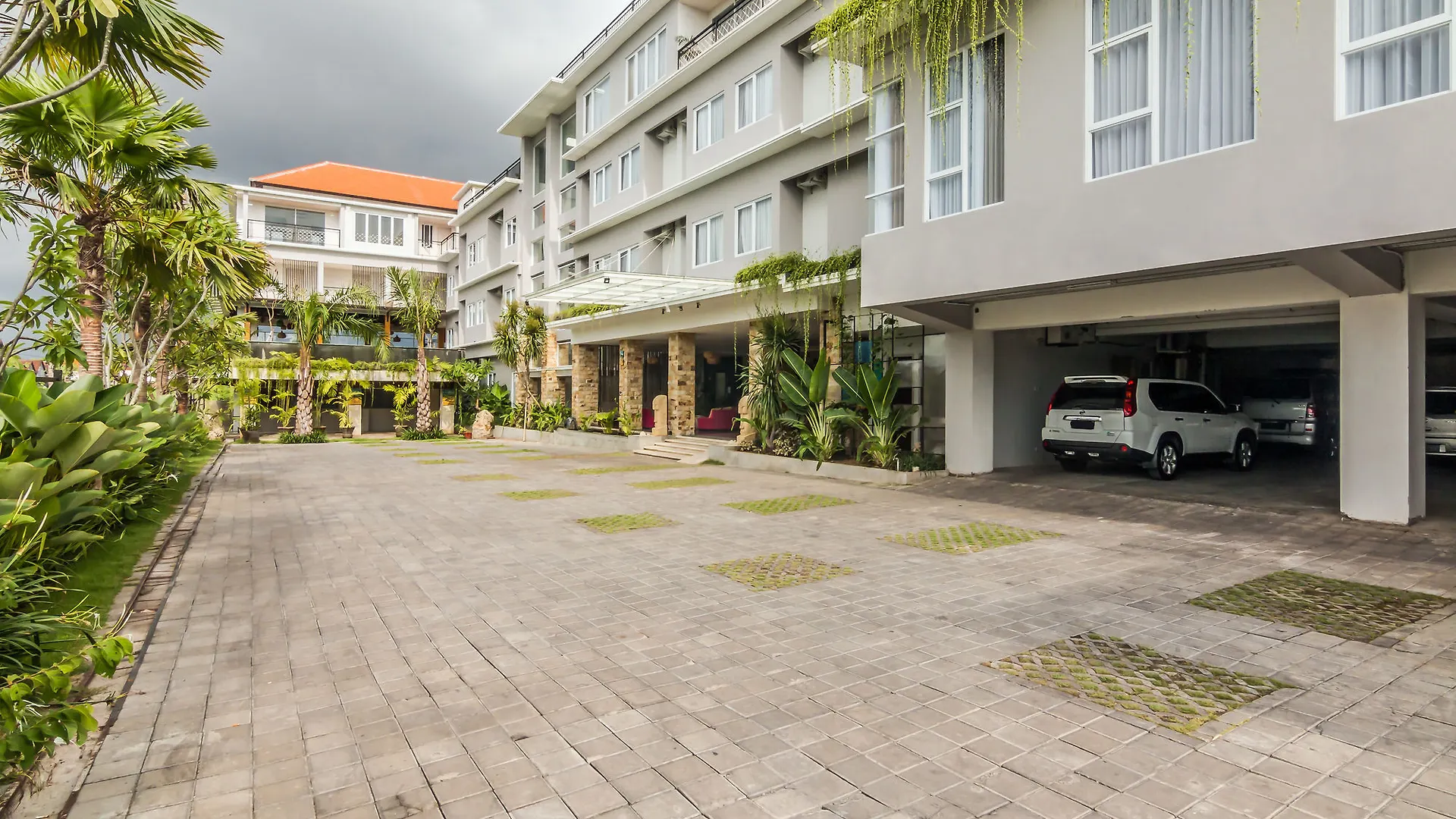 Zen Rooms Denpasar Jalan Salak Hotel